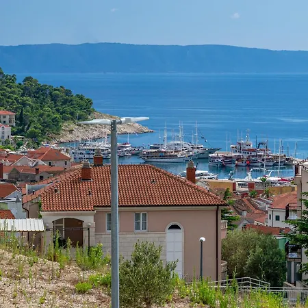 Luxury Adria Makarska - Sea & Mountain View, Whirlpool And Private Parking Apartment *