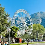 Luxury Adria - Sea & Mountain View, Whirlpool And Free Parking Makarska