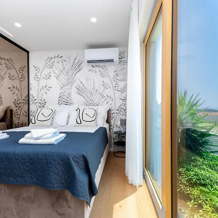 Luxury Adria - Sea & Mountain View, Whirlpool And Free Parking Makarska