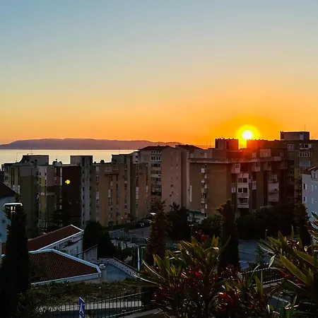 Apartmán Luxury Adria Makarska - Sea & Mountain View, Whirlpool And Private Parking Makarská