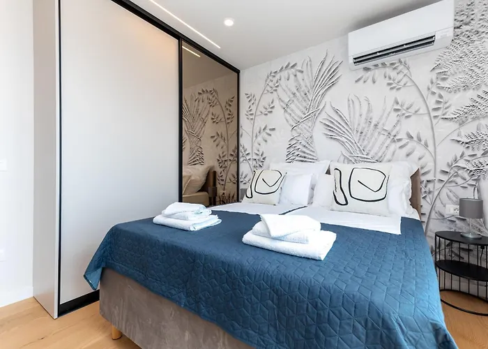 Апартаменты Luxury Adria - Sea & Mountain View, Whirlpool And Free Parking *