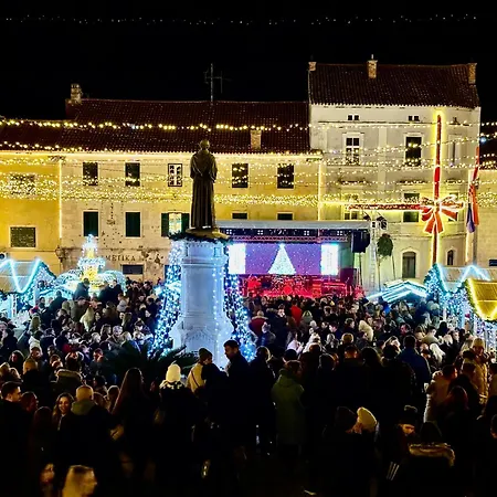 Luxury Adria Makarska - Sea & Mountain View, Whirlpool And Private Parking * Макарська